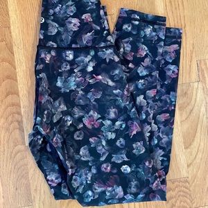 Lululemon wunder under leggings 6 flower print 25”